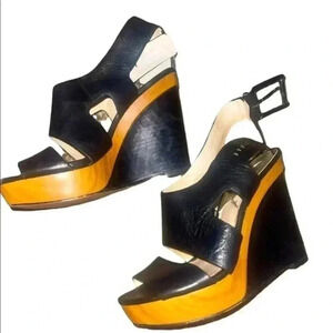 Vince Camuto Black and Brown Wedges